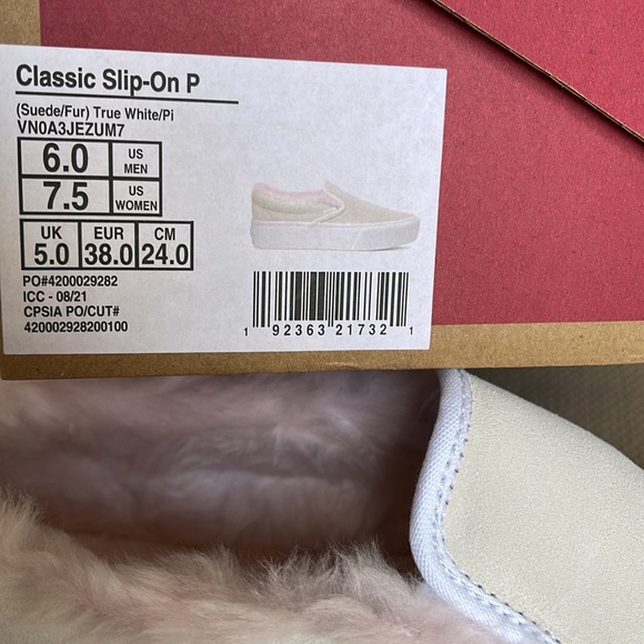 Vans Classic Slip-On Platforms Suede / Fur True White WMNS - Picture 16 of 16